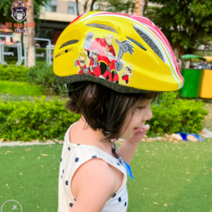 Mũ bảo hộ cho bé gái